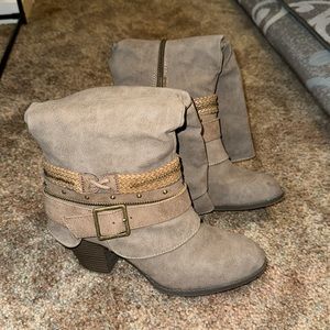 Super cute tall boots! Worn maybe 3 times! Brand new condition. Size 8!